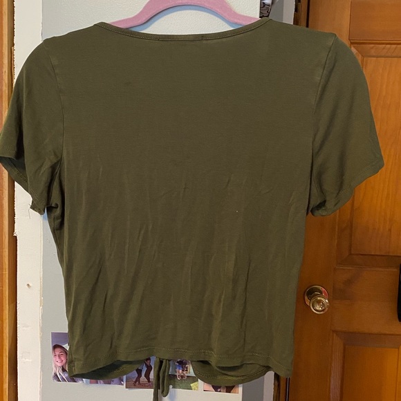 olive green v neck - Picture 4 of 5